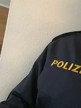 Etwas neugierig online show from February 27, 9:00 am