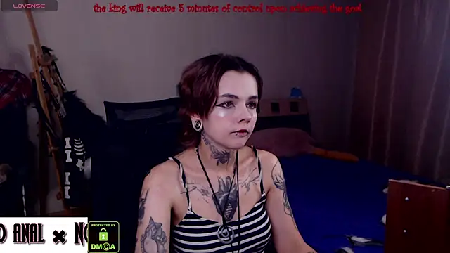 Snapshot of Dark__Elf chatting on June 11, 9:13 pm Dark Elf online show from June 11, 9:13 pm