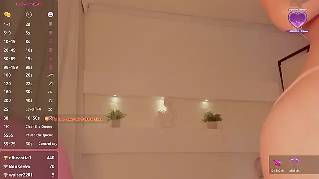 Snapshot of AshleyRoys chatting on February 21, 9:32 pm AshleyRoys online show from February 21, 9:32 pm