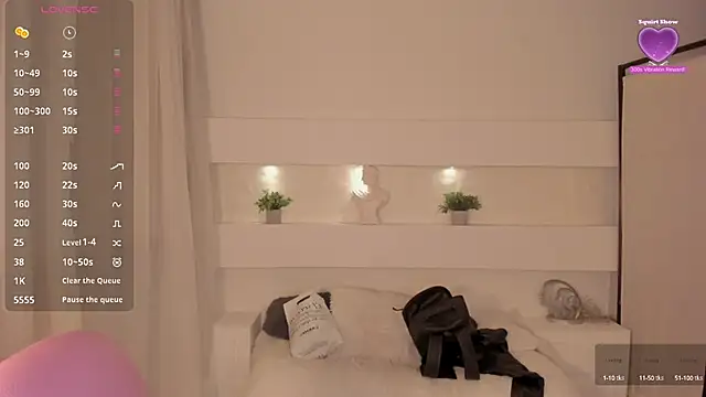 Snapshot of AshleyRoys chatting on March 6, 3:13 pm AshleyRoys online show from March 6, 3:13 pm