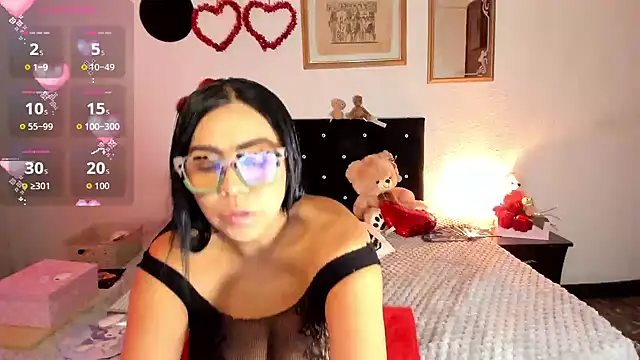 Snapshot of Silver_Lovee chatting on October 5, 6:50 pm Silver Lovee online show from October 5, 6:50 pm