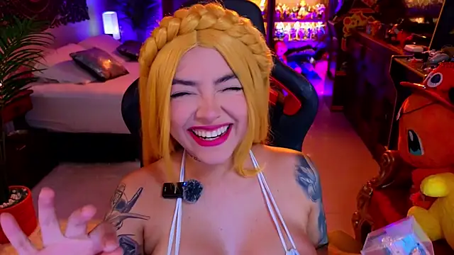 Snapshot of ambarEvans chatting on March 23, 12:36 am ambarEvans online show from March 23, 12:36 am