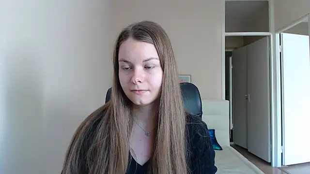 AnnaSweet18 online show from September 30, 9:47 am