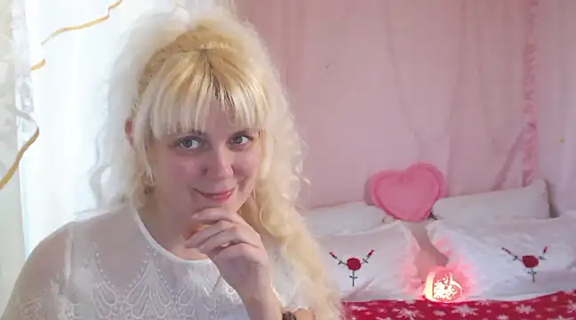 SunnySylvia online show from January 6, 1:08 pm