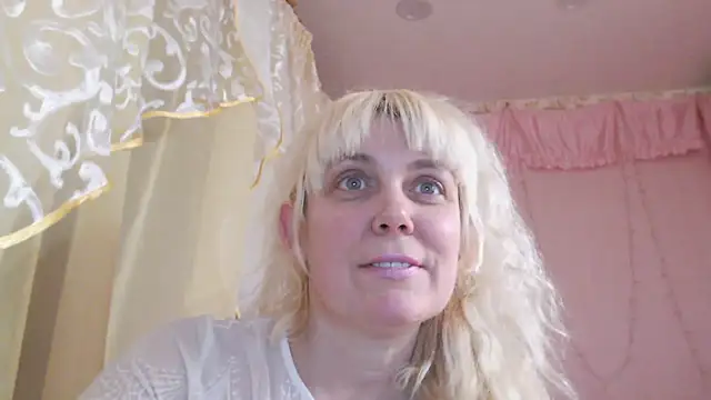 SunnySylvia online show from January 7, 4:27 pm