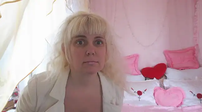 SunnySylvia online show from February 22, 6:06 am