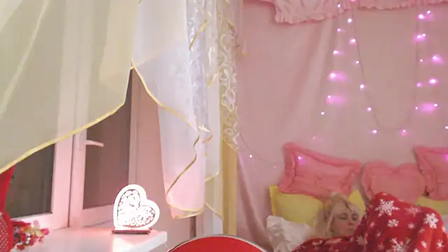 SunnySylvia online show from February 15, 8:27 pm