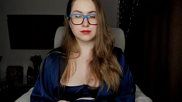 Snapshot of SeasonalSomeone chatting on November 20, 4:40 pm SeasonalSomeone online show from November 20, 4:40 pm