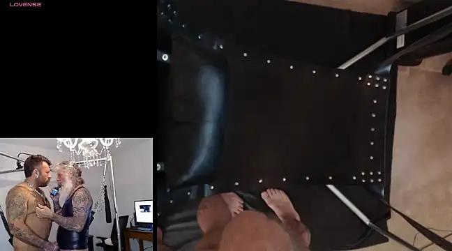 Snapshot of njdbear chatting on December 4, 1:03 am njdbear online show from December 4, 1:03 am