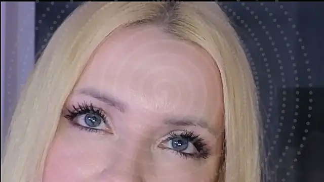 Snapshot of BowToYourWeakness chatting on November 24, 7:46 pm BowToYourWeakness online show from November 24, 7:46 pm