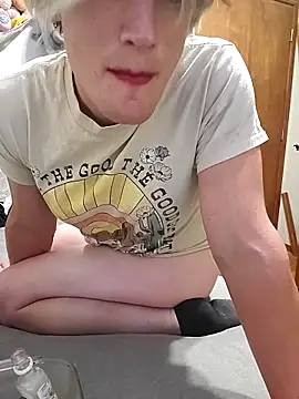 MaddyC6992 online show from December 7, 6:43 am