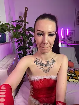 Trixie-Tainted online show from December 21, 9:15 pm