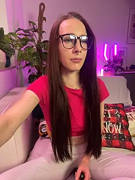 Trixie-Tainted online show from January 2, 3:40 pm