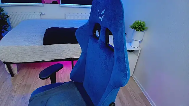 CranberryHot online show from February 26, 2:14 pm