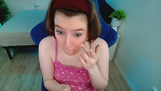 CranberryHot online show from September 12, 1:17 am