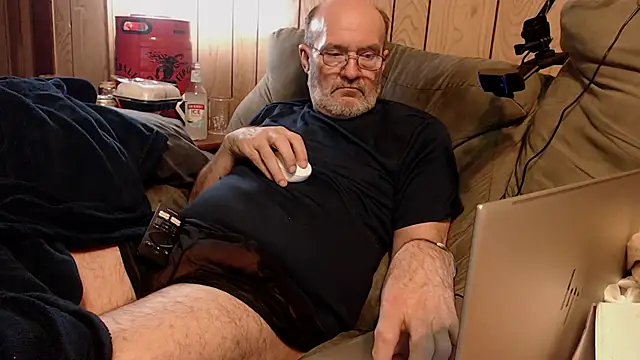 snickers1 online show from December 23, 9:40 am