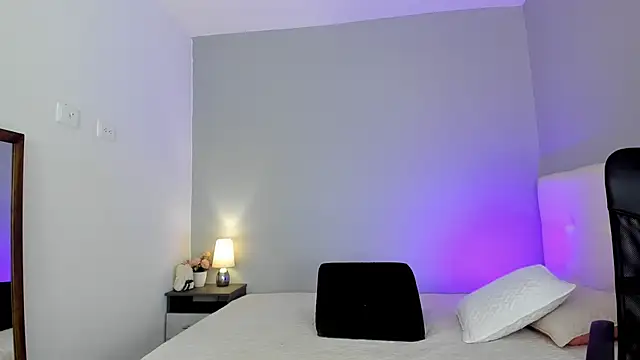 NataliaBuiles online show from January 23, 8:45 pm