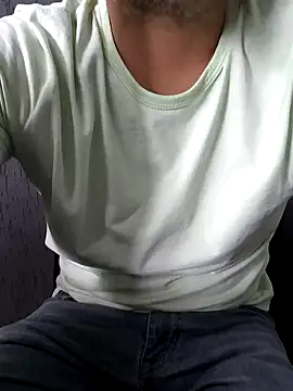 Snapshot of Leo_Big chatting on January 29, 5:02 pm Leo Big online show from January 29, 5:02 pm