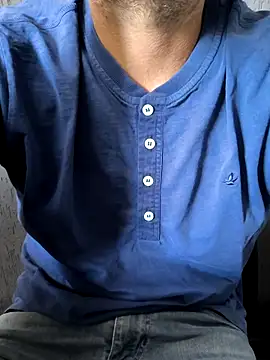 Snapshot of Leo_Big chatting on February 27, 1:38 pm Leo Big online show from February 27, 1:38 pm