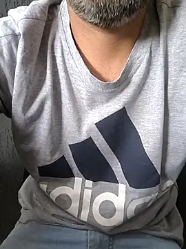 Snapshot of Leo_Big chatting on October 7, 11:51 am Leo Big online show from October 7, 11:51 am