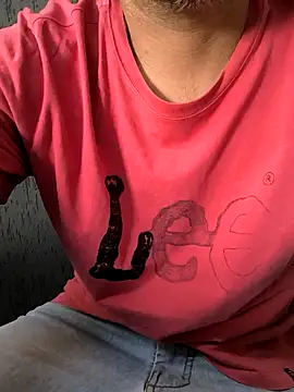 Snapshot of Leo_Big chatting on October 9, 6:17 pm Leo Big online show from October 9, 6:17 pm