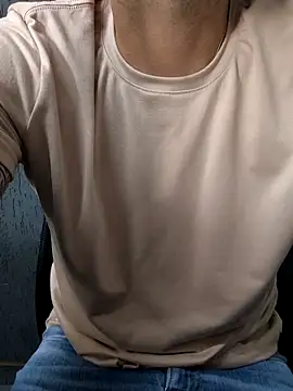 Snapshot of Leo_Big chatting on October 13, 4:29 pm Leo Big online show from October 13, 4:29 pm