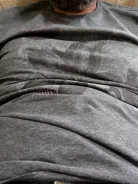 Snapshot of Leo_Big chatting on October 23, 10:03 am Leo Big online show from October 23, 10:03 am