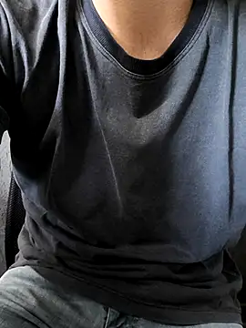 Snapshot of Leo_Big chatting on November 4, 12:15 pm Leo Big online show from November 4, 12:15 pm