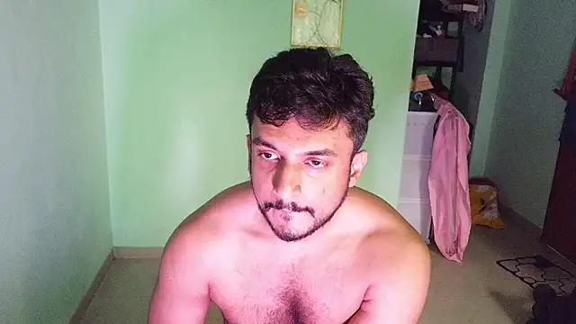 daringcutie online show from July 4, 9:15 am
