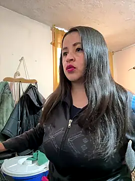 latinfemale online show from December 18, 7:09 pm