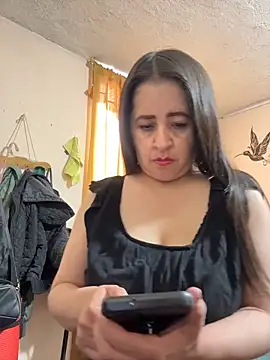 latinfemale online show from May 12, 8:06 pm