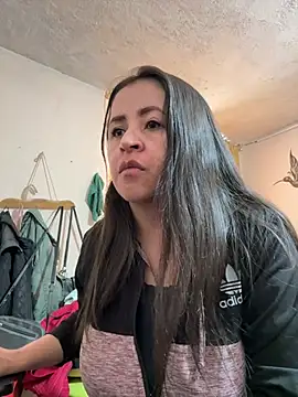 latinfemale online show from May 26, 8:38 pm