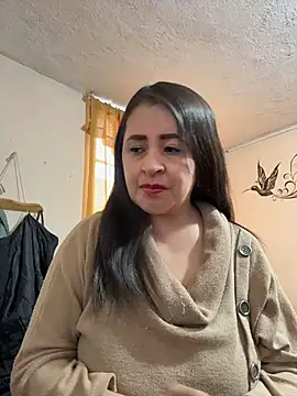 latinfemale online show from June 8, 9:48 pm