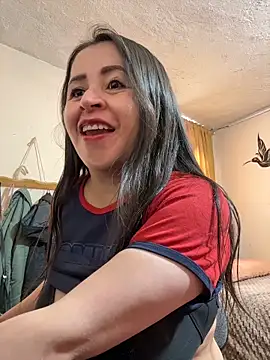 latinfemale online show from June 15, 9:06 pm