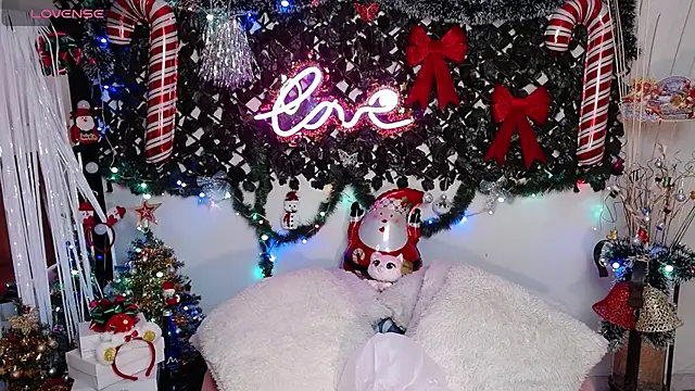 DestinyHills online show from December 30, 12:09 pm