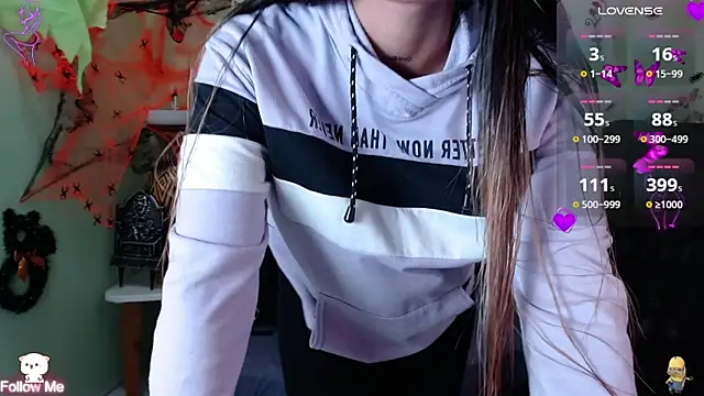 Snapshot of DestinyHills chatting on October 25, 12:02 pm DestinyHills online show from October 25, 12:02 pm