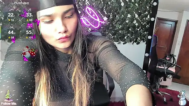 Snapshot of DestinyHills chatting on November 26, 11:55 am DestinyHills online show from November 26, 11:55 am