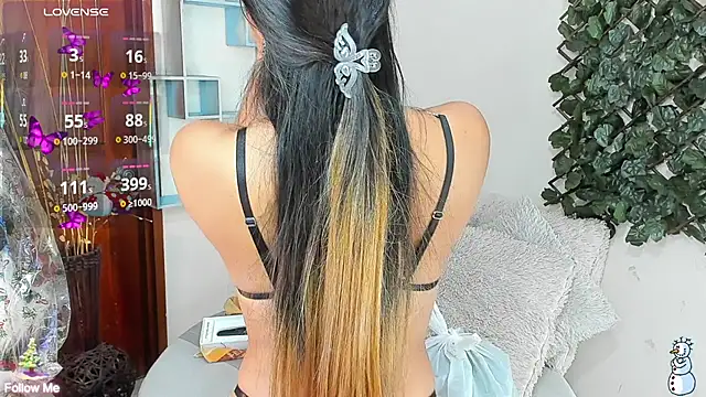 Snapshot of DestinyHills chatting on December 3, 2:08 am DestinyHills online show from December 3, 2:08 am