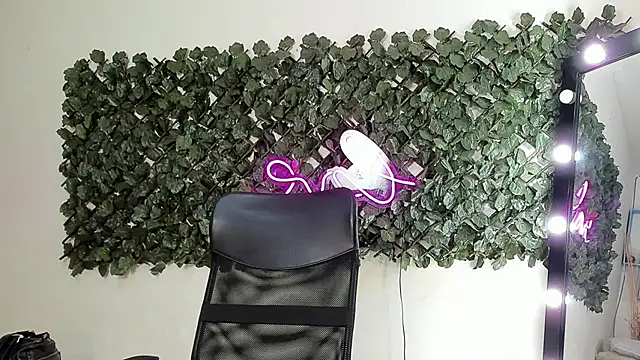 DestinyHills online show from May 16, 12:48 pm