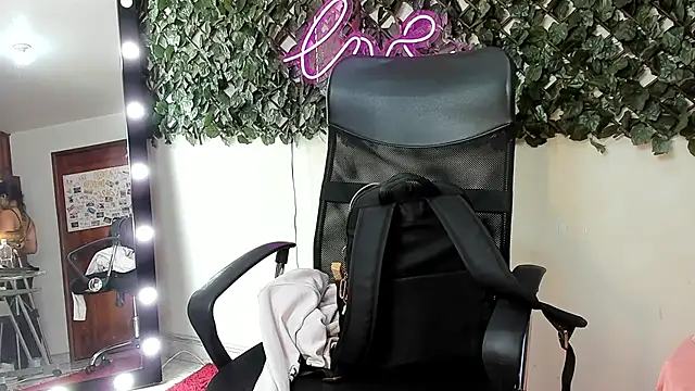 DestinyHills online show from July 14, 11:49 am