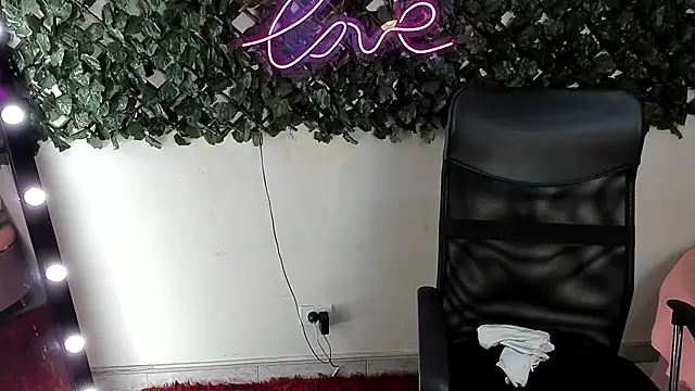 DestinyHills online show from July 16, 11:49 am