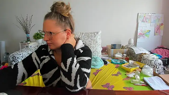 Snapshot of IamYourNarcotic chatting on November 5, 10:48 am IamYourNarcotic online show from November 5, 10:48 am