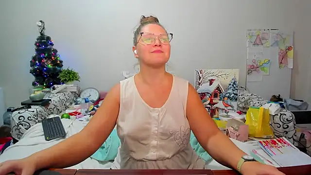 Snapshot of IamYourNarcotic chatting on December 19, 2:13 pm IamYourNarcotic online show from December 19, 2:13 pm