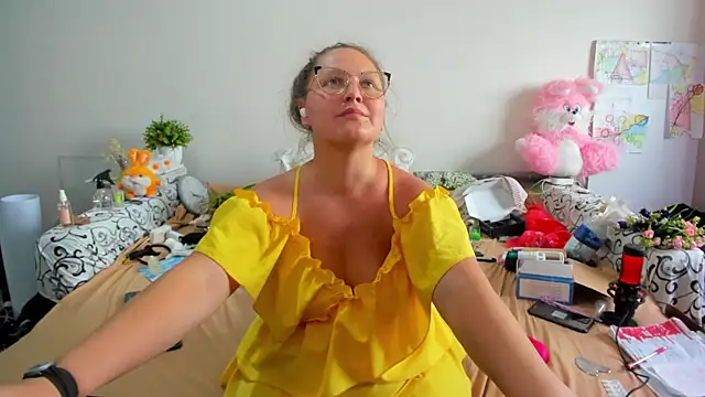 IamYourNarcotic online show from June 11, 1:20 pm