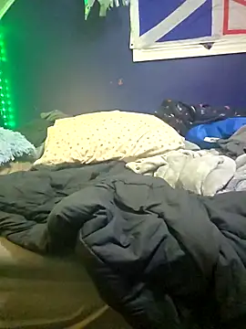 canadacockinme online show from December 5, 8:12 am