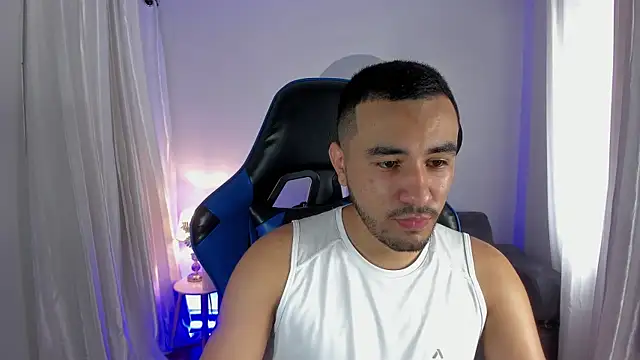 Snapshot of Nick_Moca chatting on December 1, 4:29 pm Nick Moca online show from December 1, 4:29 pm