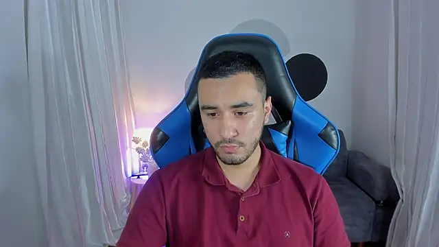 Snapshot of Nick_Moca chatting on December 4, 2:42 am Nick Moca online show from December 4, 2:42 am