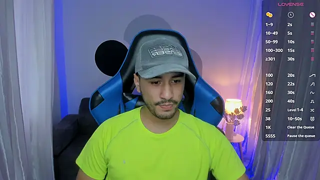 Snapshot of Nick_Moca chatting on December 13, 9:52 pm Nick Moca online show from December 13, 9:52 pm