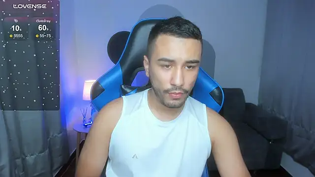 Snapshot of Nick_Moca chatting on December 28, 8:04 pm Nick Moca online show from December 28, 8:04 pm