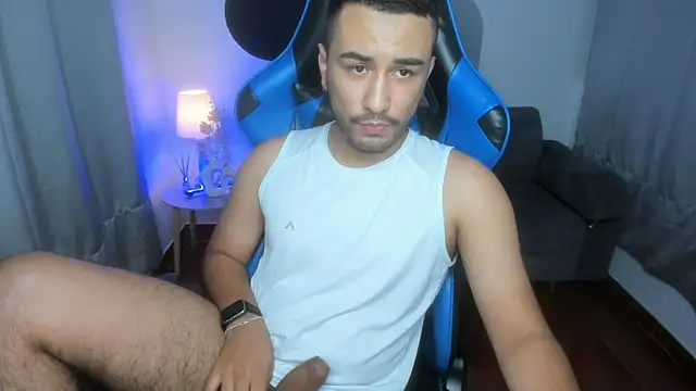 Snapshot of Nick_Moca chatting on December 28, 11:05 pm Nick Moca online show from December 28, 11:05 pm